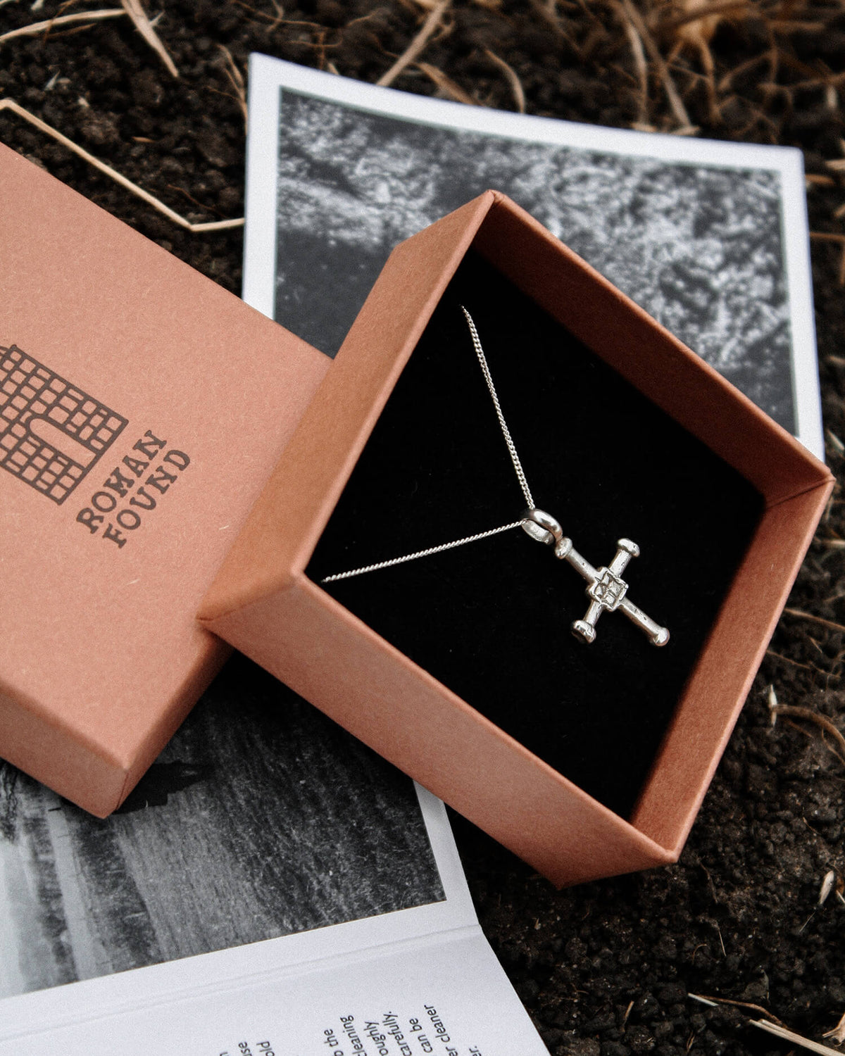 WATLINGTON CROSS NECKLACE | CHAIN