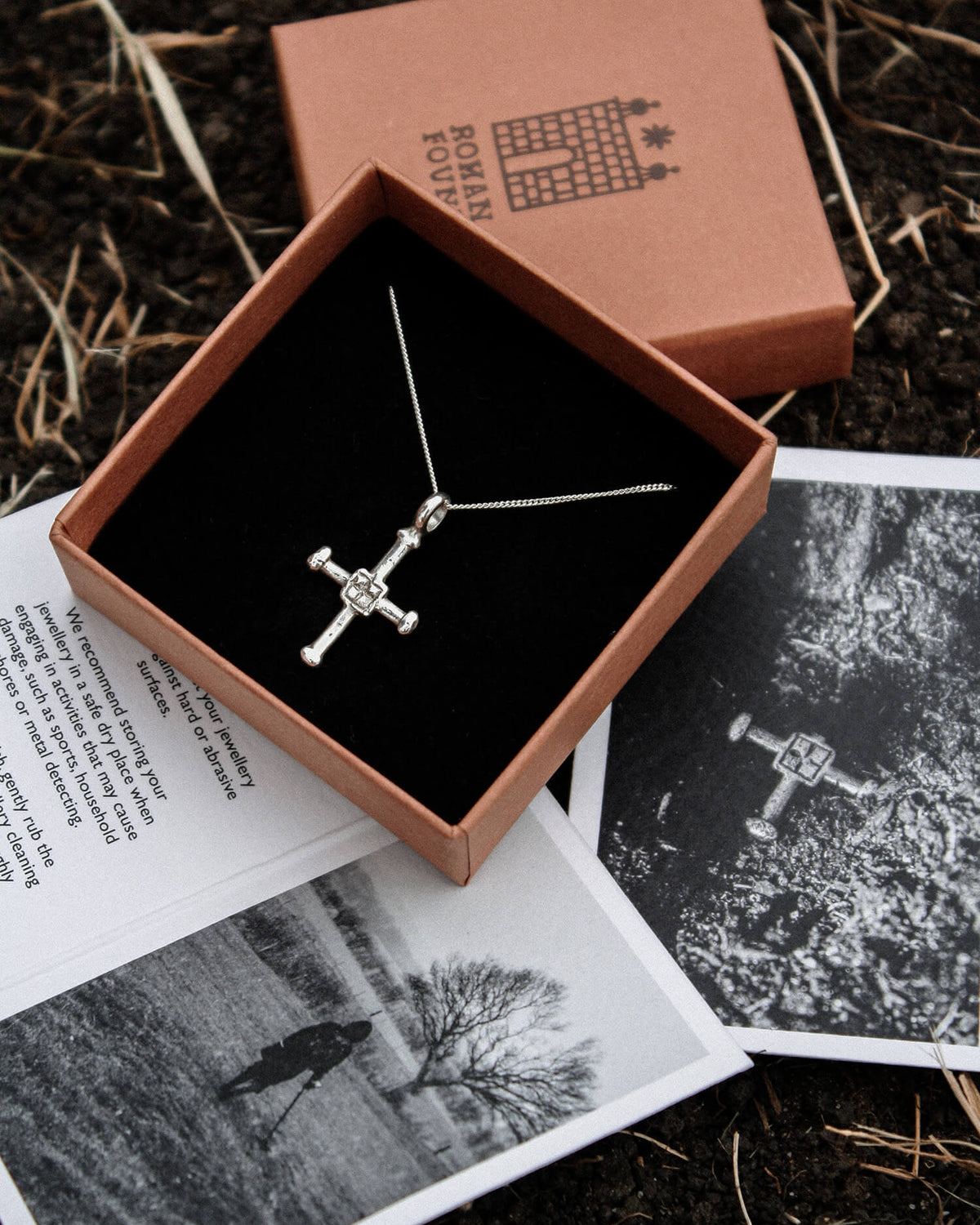 WATLINGTON CROSS NECKLACE | CHAIN